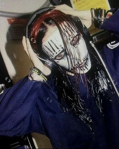 Sticker from the "Slipknot слипкотики" sticker pack