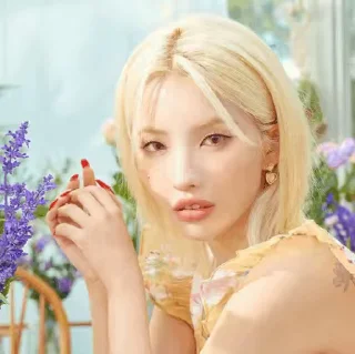 Стикер из набора "Soyeon (G)I-DLE"