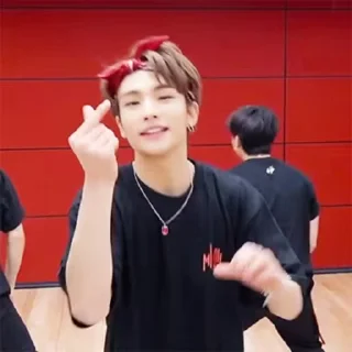 Стикер из набора "Stray Kids"