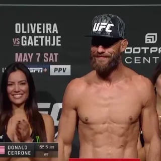 Стикер из набора "UFC"